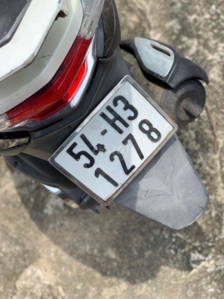 SYM Attila Trắng Đen. Mua bán Xe máy tại Huyện Trảng Bom Đồng Nai được đăng bởi Hong Phuc hình 2