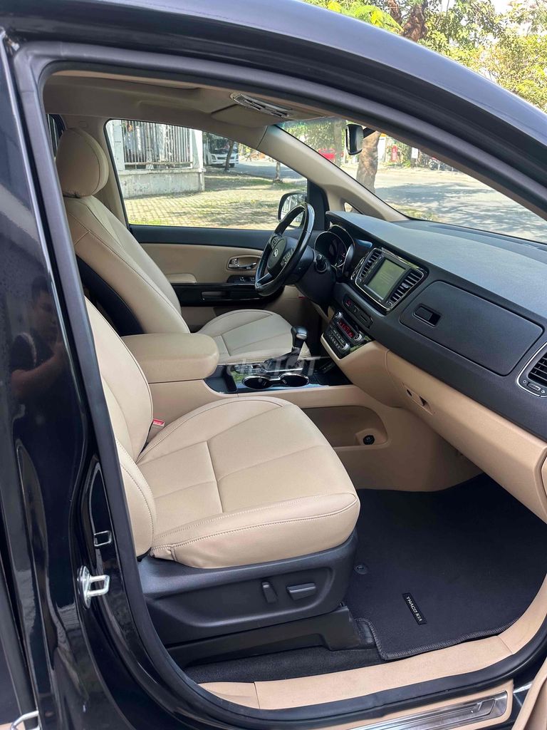 Kia Sedona Platinum D Chính chủ. Mua bán Ô tô tại Quận 12 Tp Hồ Chí Minh được đăng bởi Diễm Phúc hình 11