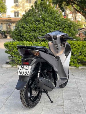 Honda SH 125i ABS 2018 Bạc Như mới. Mua bán Xe máy tại Quận Cầu Giấy Hà Nội được đăng bởi Anh Khoa