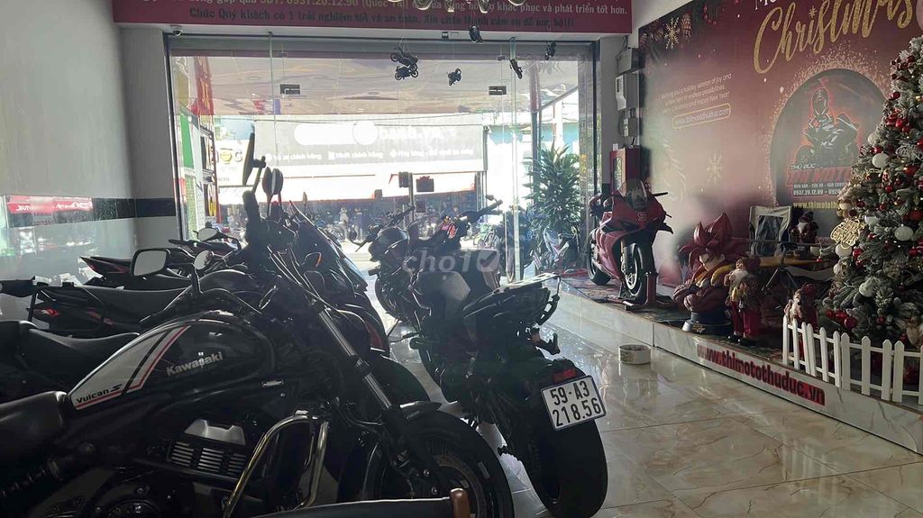 tuyển nhân viên rửa xe cho cửa hàng moto,