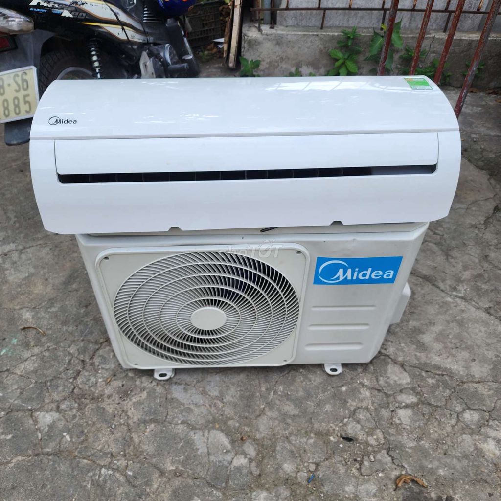 Máy lạnh Midea 12000 BTU Đẹp. Mua bán Máy lạnh, điều hoà tại Quận Thanh Xuân Hà Nội được đăng bởi Điện Lạnh Long Việt hình 1