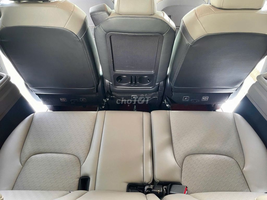 Kia Carnival Premium 2.2D 8S 2025 - 45000 km. Mua bán Ô tô tại Quận Tân Bình Tp Hồ Chí Minh được đăng bởi ĐỨC XE LƯỚT hình 14