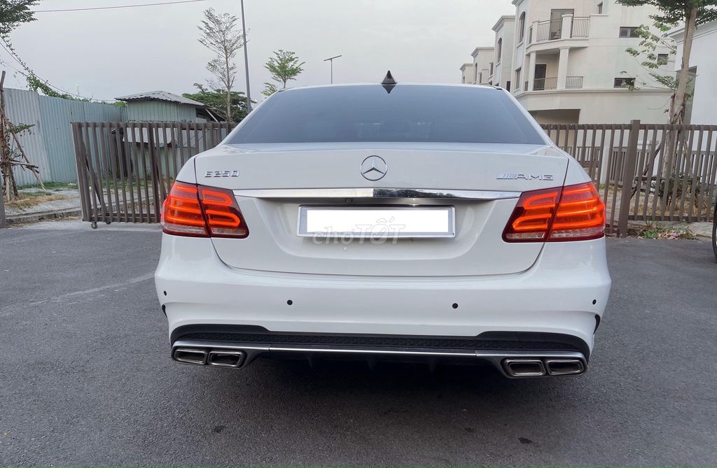 Mercedes-Benz E250 AMG 2015 màu trắng. Mua bán Ô tô tại Quận 12 Tp Hồ Chí Minh được đăng bởi Xuân Trường hình 3