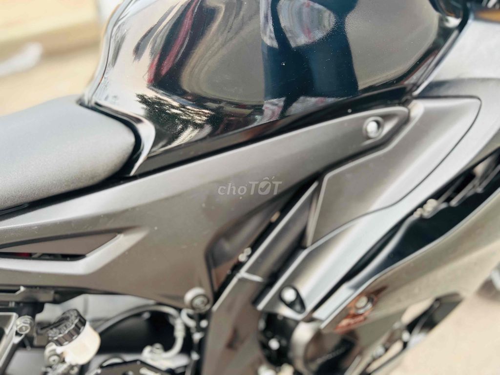 Yamaha R -15 v4 2023 mới ra mắt- pkl moto vip