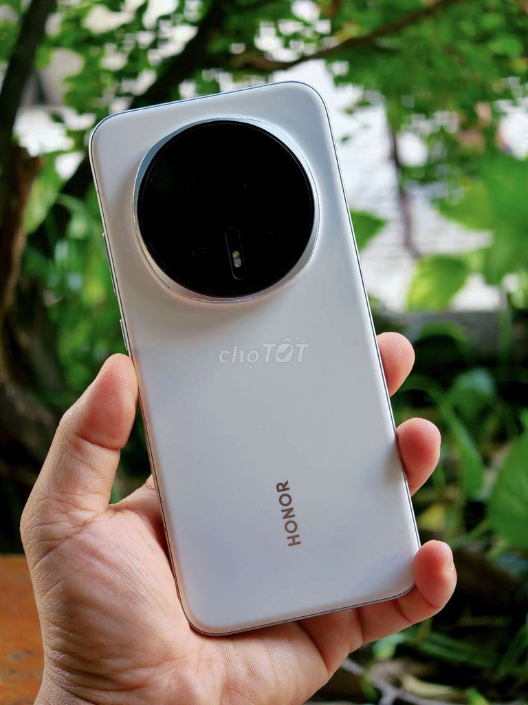 Honor Magic 8 Pro 16/512 trắng sạc 31 lần có gl. Mua bán Điện thoại tại Quận 12 Tp Hồ Chí Minh được đăng bởi Đỗ Hậu Fb Dylan Đỗ hình 1