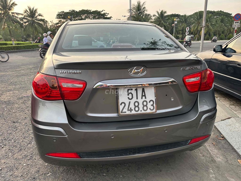 Hyundai Avante Sedan Số sàn Xám. Mua bán Ô tô tại Thành phố Bến Tre Bến Tre được đăng bởi Phương Bến Tre hình 4
