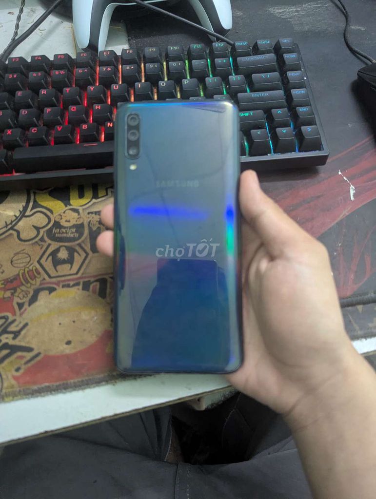 Bán Samsung a50. Mua bán Điện thoại tại Huyện Hóc Môn Tp Hồ Chí Minh được đăng bởi Minh Đạt hình 1