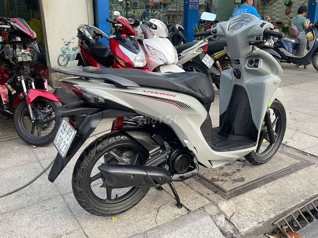 Vision Bản cao cấp 2023 mới 90% Bstp chính chủ. Mua bán Xe máy tại Quận Tân Phú Tp Hồ Chí Minh được đăng bởi Tuanduy hình 5