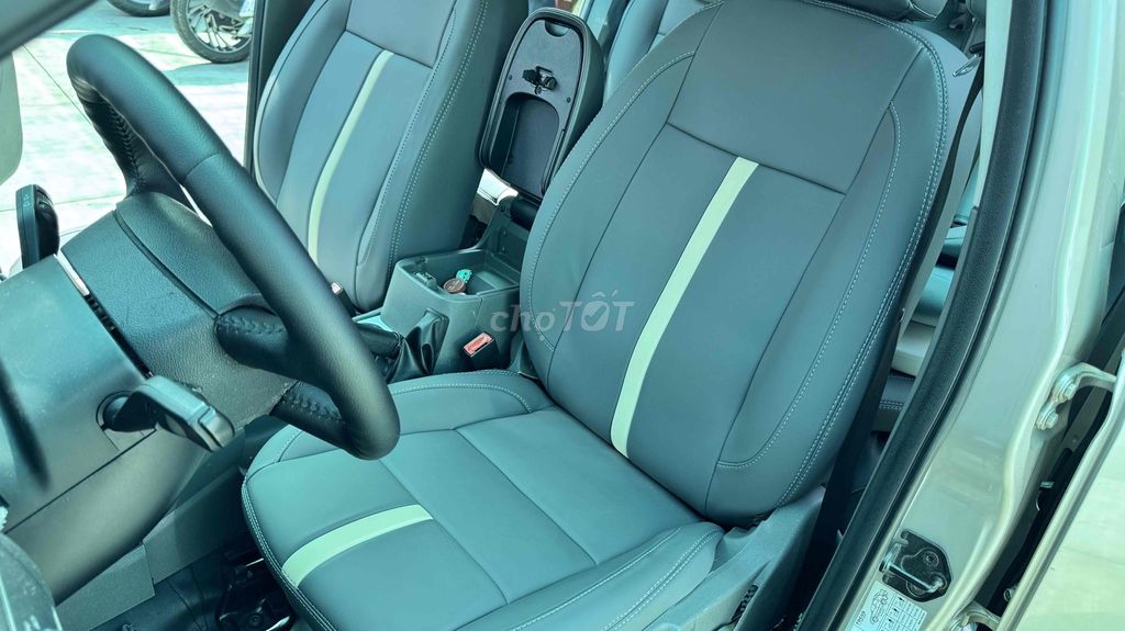 Ford Focus 2010 - 141000 km. Mua bán Ô tô tại Thành phố Dĩ An Bình Dương được đăng bởi THANH hình 4