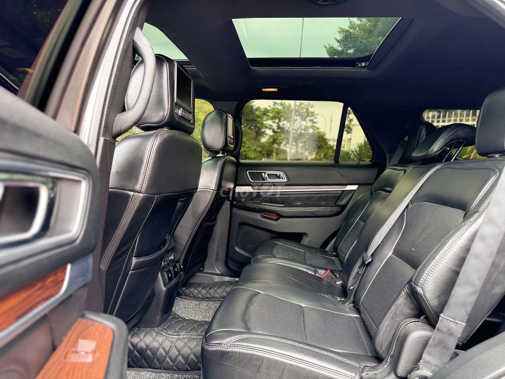 Ford Explorer mode 2018 2.3L Ecoboost Full Option. Mua bán Ô tô tại Quận Gò Vấp Tp Hồ Chí Minh được đăng bởi Hoàng Pháp hình 5