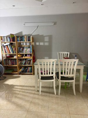 Аренда · 2 комн. · 72 м² · Quận 4, ул. Hoàng Diệu