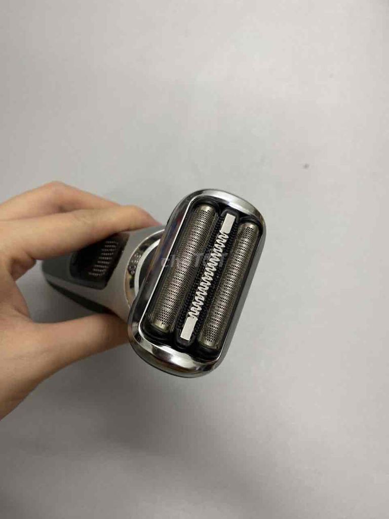 Máy cạo râu Braun S7 kèm cốc rửa