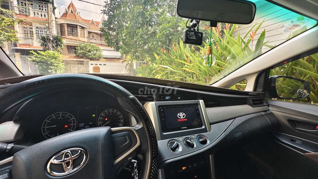 Toyota Innova 2022 Механика 77 223 км