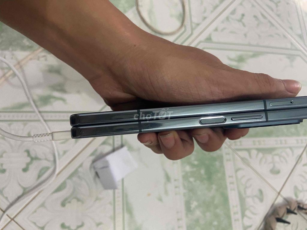 Fold 4 màn bọt rạn nhẹ ssvn. Mua bán Điện thoại tại Thành phố Biên Hòa Đồng Nai được đăng bởi Huỳnh Minh Anh hình 1