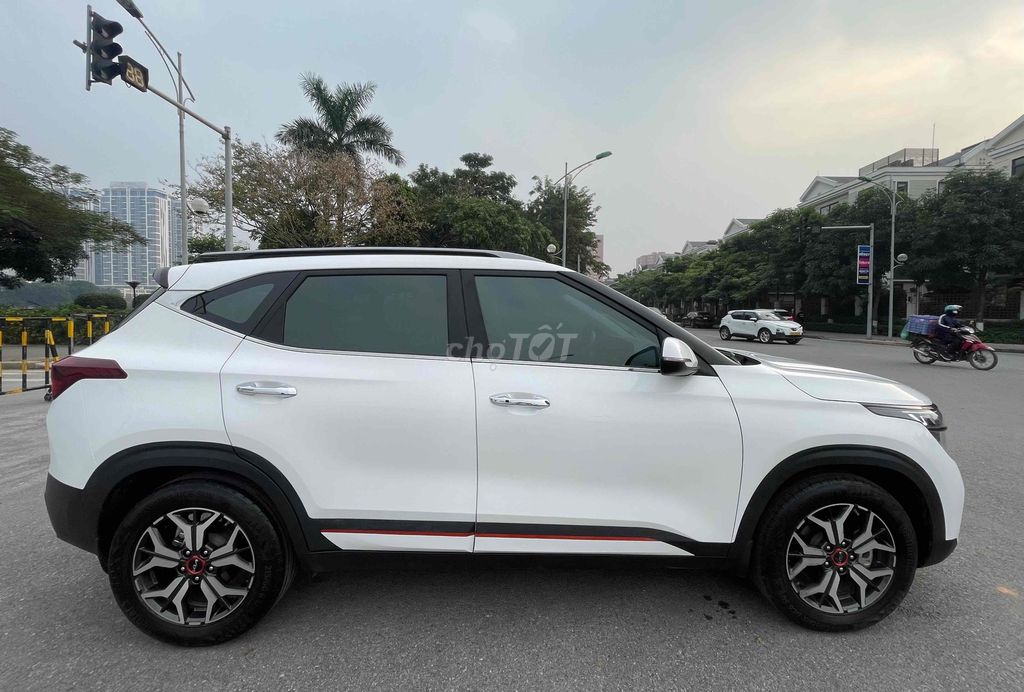 Kia Seltos 1.4 Premium Xline sx 2024 - màu Trắng.. Mua bán Ô tô tại Quận Cầu Giấy Hà Nội được đăng bởi CHỢ ÔTÔ CẦU GIẤY hình 9