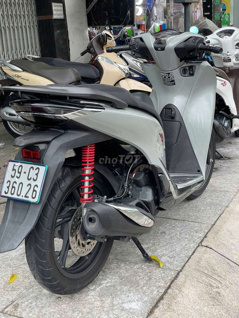 Honda SH 160 ABS 2024 mới 90% Bstp chính chủ. Mua bán Xe máy tại Quận Tân Phú Tp Hồ Chí Minh được đăng bởi Tuanduy hình 5