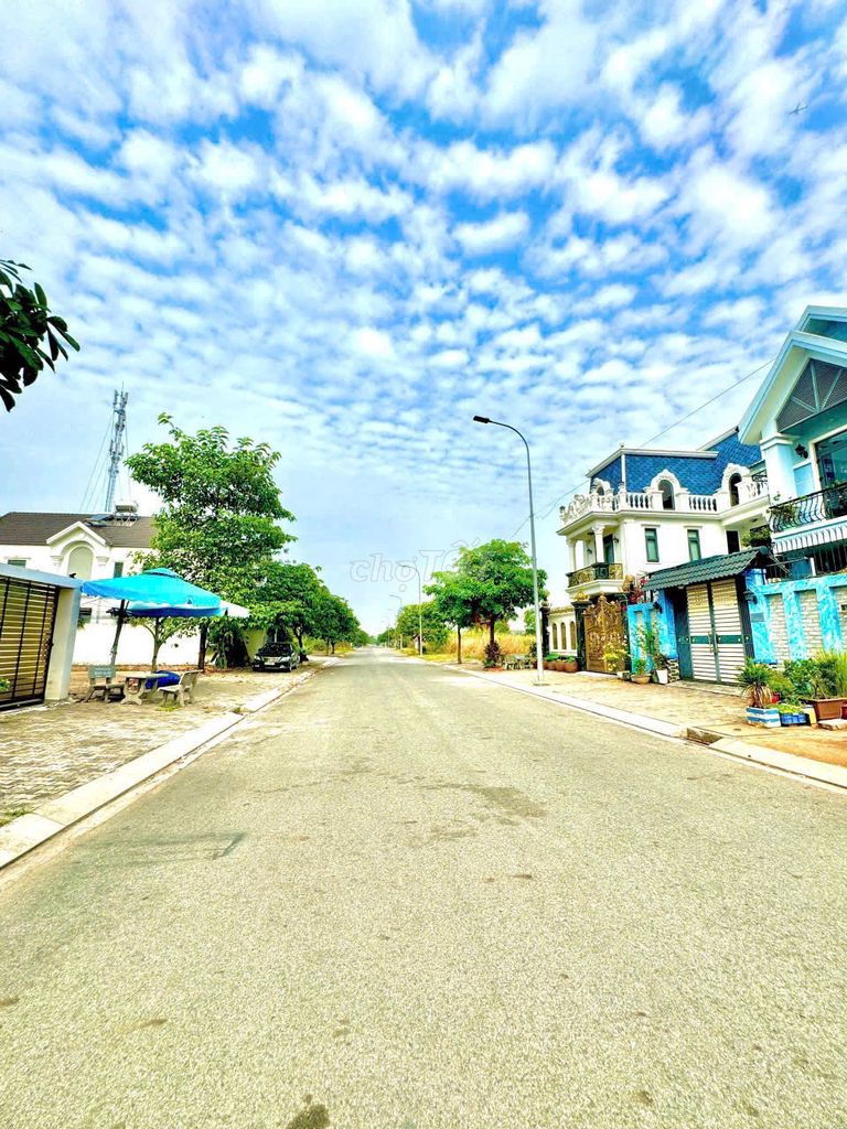 🔹ĐẤT NỀN TÂN ĐÔ : 105m² View Hồ – Mặt Tiền Đường 16m – Giá Tốt!. Mua bán đất tại Huyện Đức Hòa Long An được đăng bởi DƯƠNG CÔNG VINH hình 1
