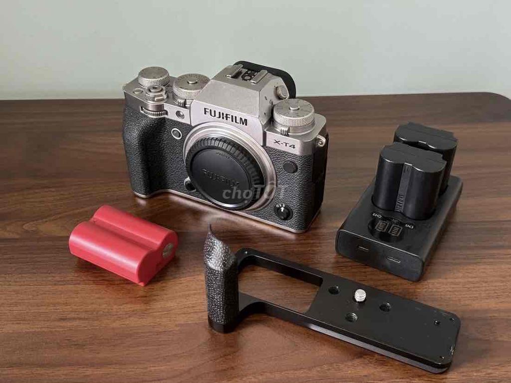 Máy ảnh Fujifilm X-T4 Bạc đẹp. Mua bán Máy ảnh, Máy quay tại Quận Cầu Giấy Hà Nội được đăng bởi Vu Anh Tung hình 1