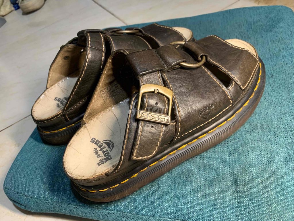 Dép Dr. Martens Nâu size 40-41. Mua bán Giày dép tại Quận Ninh Kiều Cần Thơ được đăng bởi Khang Tran hình 1