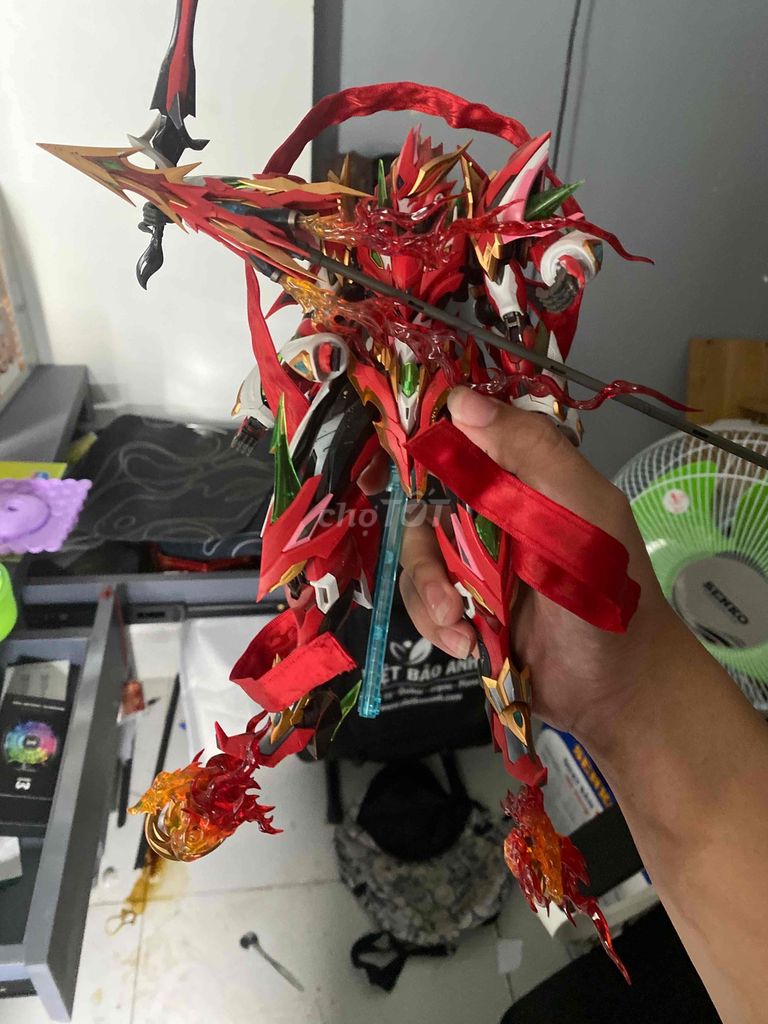 Natra mô hình gundam