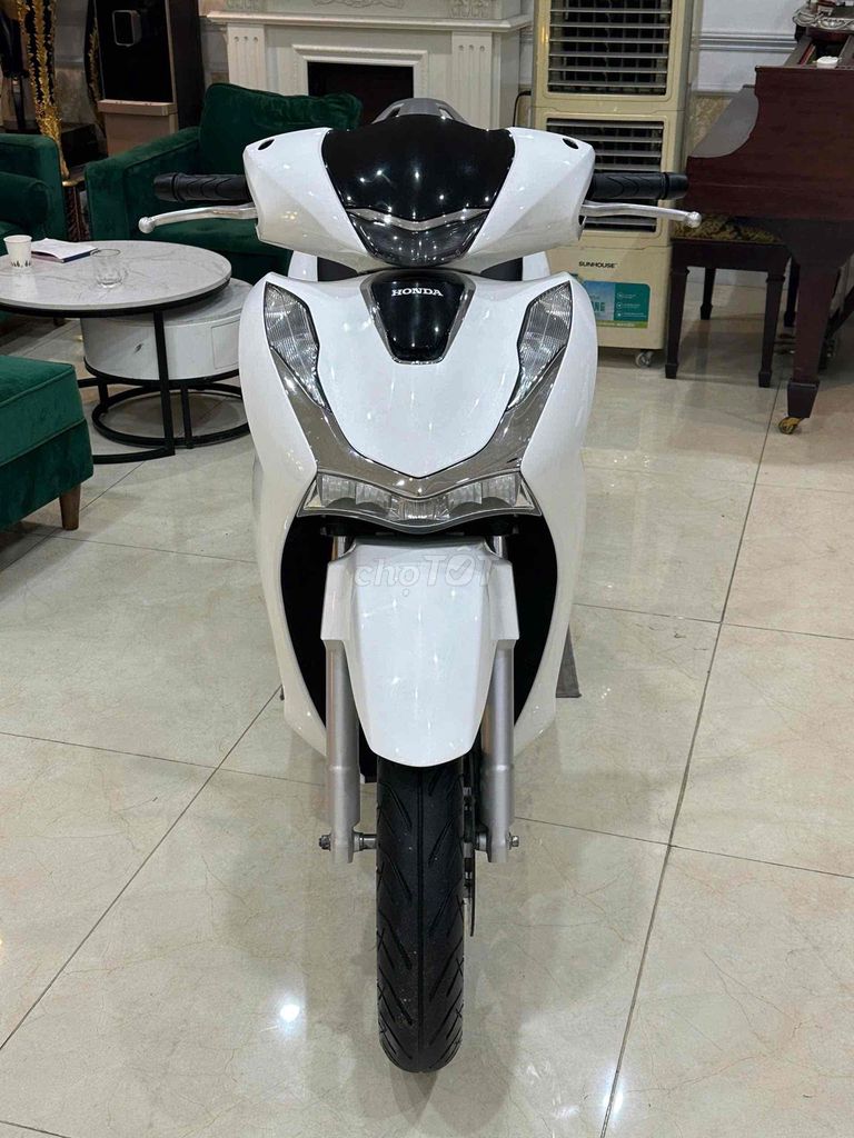 Мотосалон XE MÁY 68 - Honda SH 125 Abs 2020 Белый