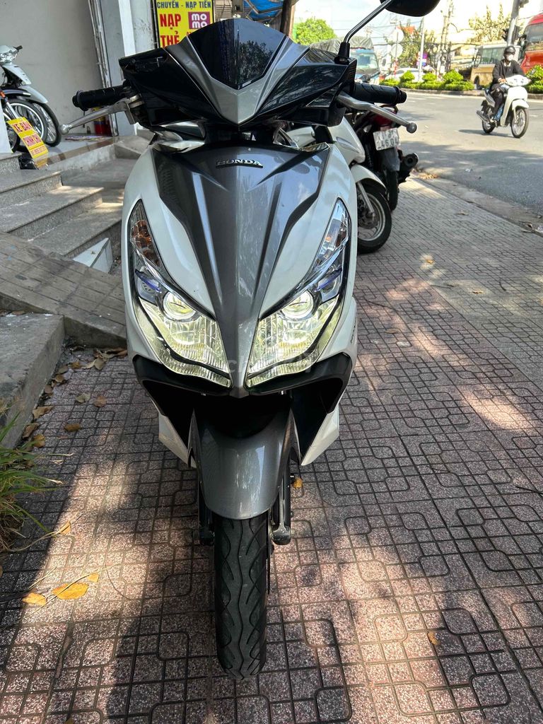 Honda AB 125fi động cơ ESP zin êm chính chủ. Mua bán Xe máy tại Thành phố Mỹ Tho Tiền Giang được đăng bởi Trân Phong hình 5