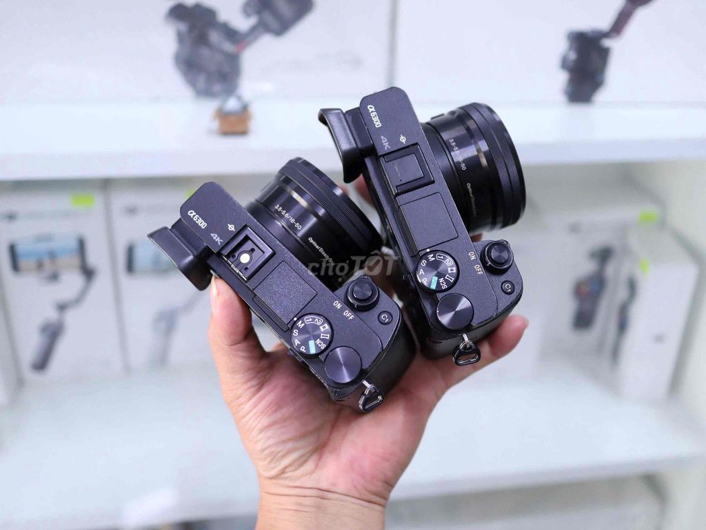 Bán 2 Sony A6300 +lens 16-50 OSS Máy ,lens khá. Mua bán Máy ảnh, Máy quay tại Thành phố Thủ Dầu Một Bình Dương được đăng bởi Chinh Lee hình 1