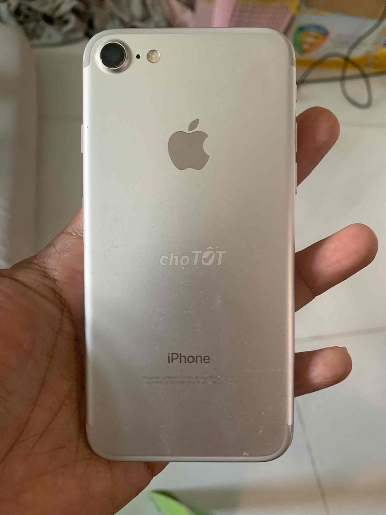 Apple iPhone 7 32GB Bạc. Mua bán Điện thoại tại Quận 8 Tp Hồ Chí Minh được đăng bởi Ngọc Hân hình 1