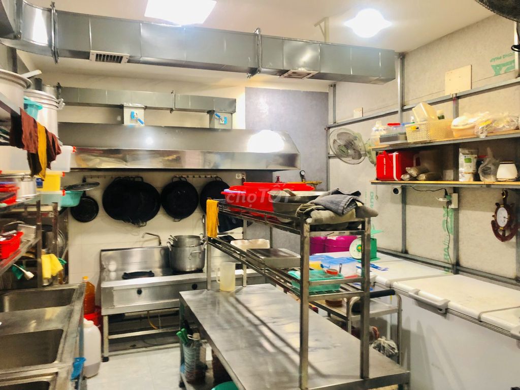Sang nhượng quán cơm văn phòng tại gò vấp ( có thể làm bếp trung tâm )