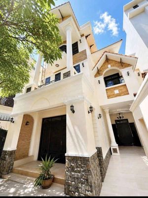 Аренда · 4 комн. · 200 м² · Quận Bình Tân, ул. kDC Tên Lửa