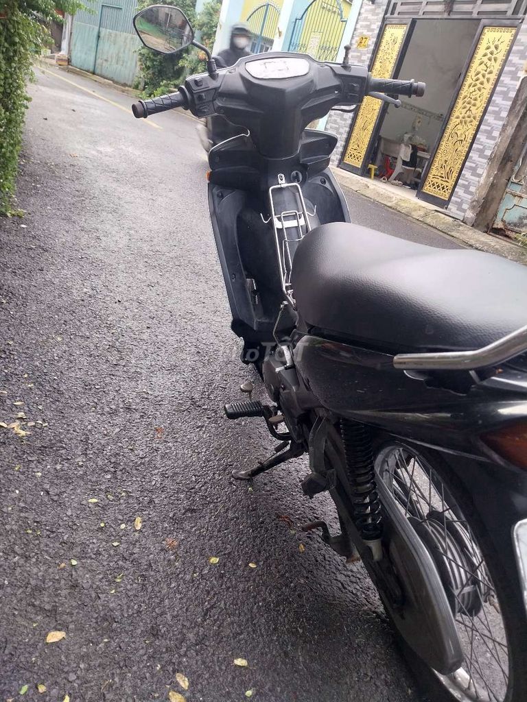 Скутер Yamaha белый, черный
