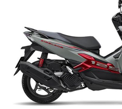 Honda Air Blade 2025 125 Xám đỏ 5300 km. Mua bán Xe máy tại Huyện Bến Lức Long An được đăng bởi Phạm Tuấn 