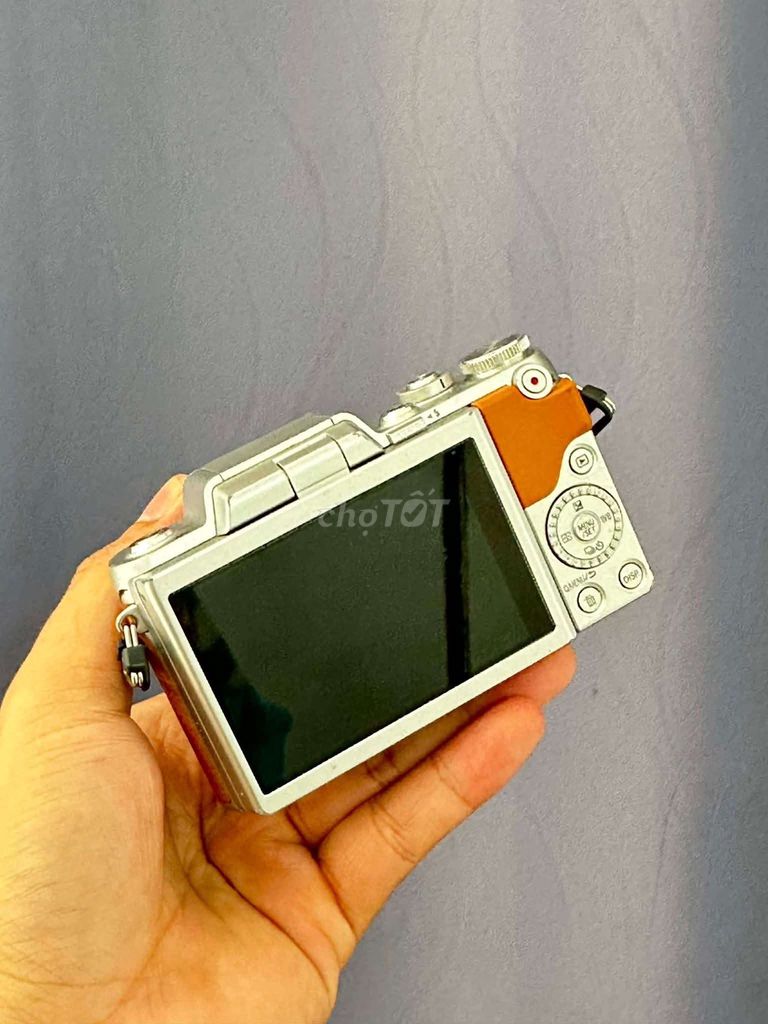 Máy ảnh Panasonic Lumix GF8. Mua bán Máy ảnh, Máy quay tại Thị xã Bến Cát Bình Dương được đăng bởi Nguyễn Minh Hiếu hình 1