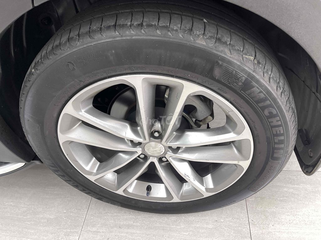 Hyundai Santa Fe 2018 2.4L 4WD - 63000 km. Mua bán Ô tô tại Quận 8 Tp Hồ Chí Minh được đăng bởi Thành Danh hình 8