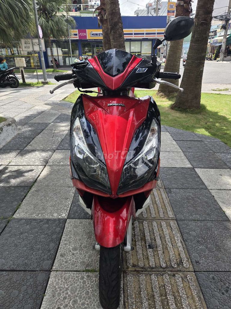 Honda Air Blade 125 2013 Красно-черный