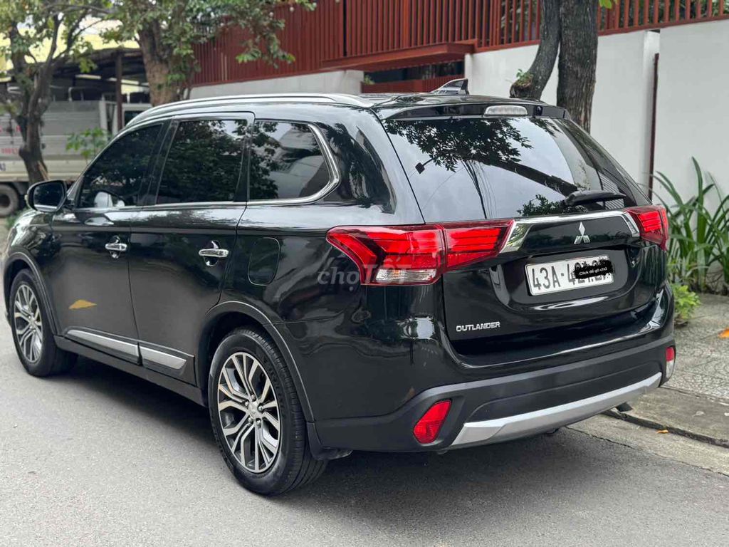 Mitsubishi Outlander 2018 2.0CVT Premium. Mua bán Ô tô tại Quận Cẩm Lệ Đà Nẵng được đăng bởi Anh Tân hình 5