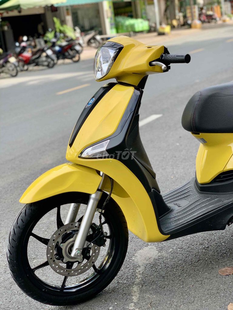 🔥Piaggio Liberty 125 ABS 2021 vàng chính chủ BSTP🔥. Mua bán Xe máy tại Thành phố Thủ Đức Tp Hồ Chí Minh được đăng bởi Khương Phan hình 7