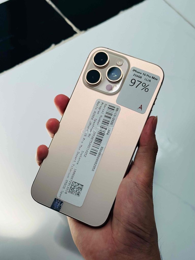 iPhone 16 Pro Max 256GB Vàng 99,99%. Mua bán Điện thoại tại Huyện Tri Tôn An Giang được đăng bởi LH O393 393 O73 hình 1