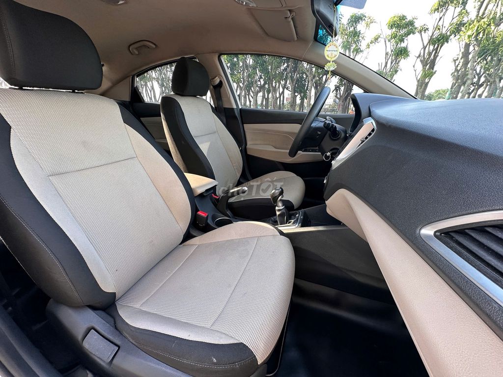 Hyundai Accent 1.4MT 2024 màu xám bạc. Mua bán Ô tô tại Quận 12 Tp Hồ Chí Minh được đăng bởi Việt 8080 hình 10