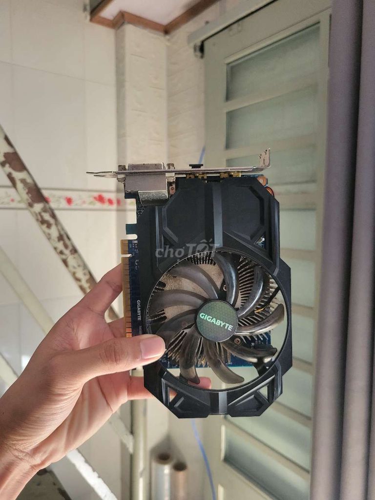 SẴN 1 CÂY THÁO MÁY GIGA GTX 750TI 1FAN 6PIN GIÁ RẺ