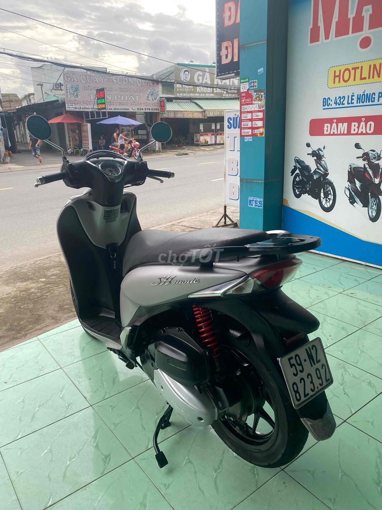 SH Mode khoá smk bstp xe đẹp hổ trợ góp có trao d. Mua bán Xe máy tại Thành phố Dĩ An Bình Dương được đăng bởi XE MÁY MẠNH LOAN GÓP 0đ hình 2