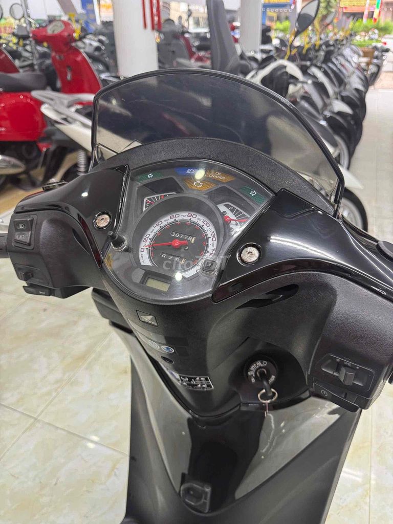 Honda SH 150i 2010 черный глянцевый Италия