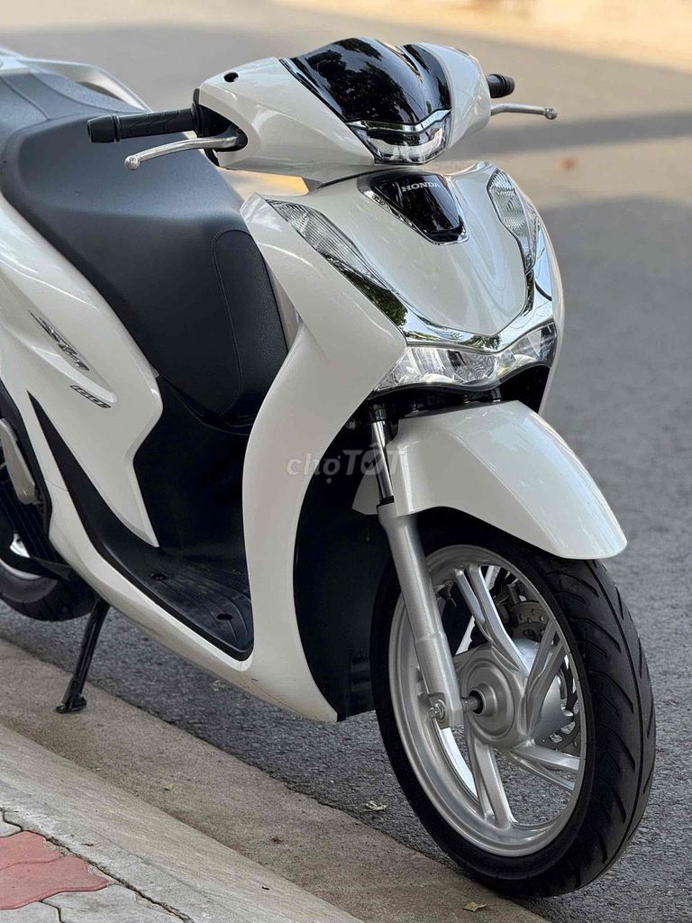 SH 160i 2024 TRẮNG LƯỚT ( CÓ ĐỔI XE GÓP ). Mua bán Xe máy tại Thành phố Thủ Đức Tp Hồ Chí Minh được đăng bởi Vũ Vũ hình 4