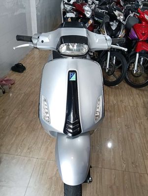 Vesp Sprint. Đèn vuông, bs65,xe zin đẹp lắm. Mua bán Xe máy tại Quận Ninh Kiều Cần Thơ được đăng bởi Ti