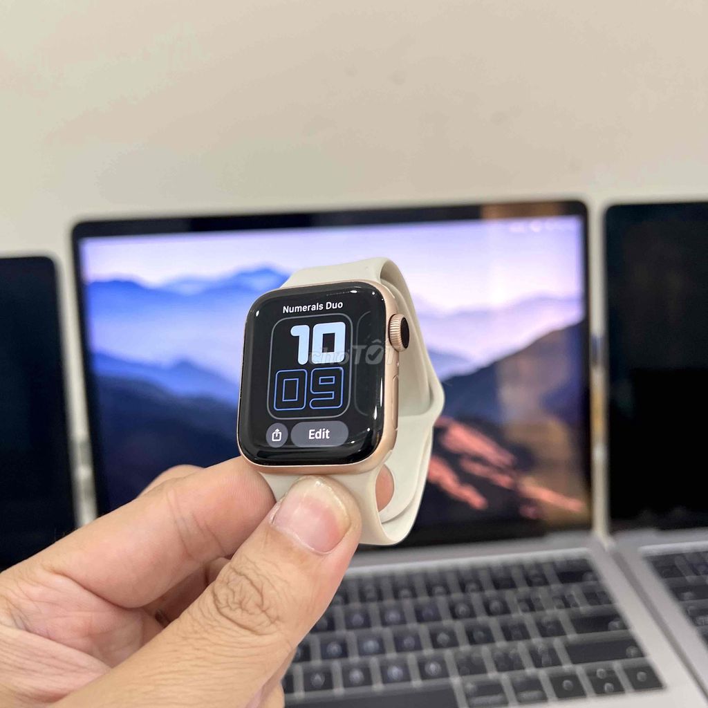 Apple watch Series 4 40mm hồng 99% pin 100