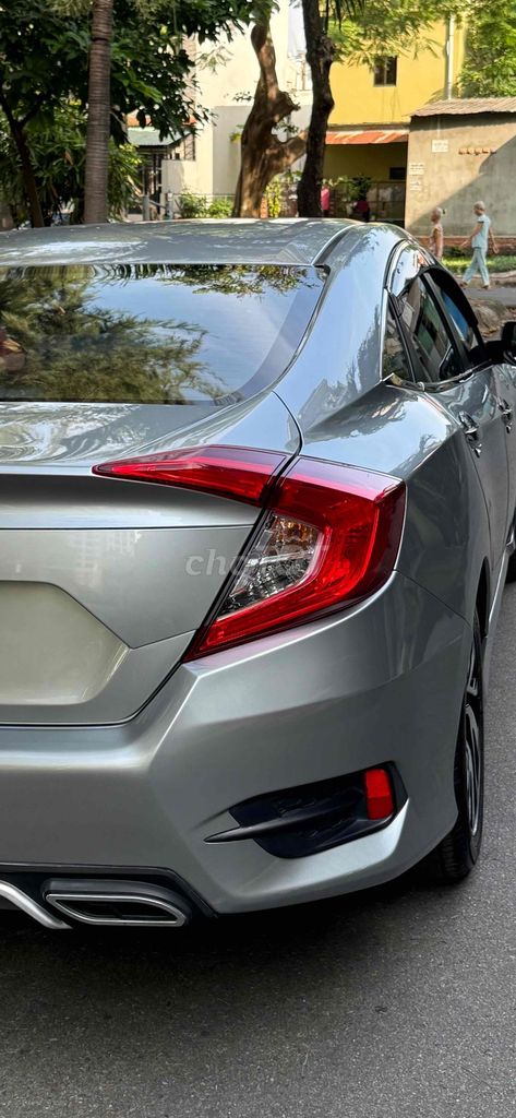 Honda Civic 2018 1.8 E - 95000 km. Mua bán Ô tô tại Quận Bình Tân Tp Hồ Chí Minh được đăng bởi Nguyễn Văn Sơn hình 5