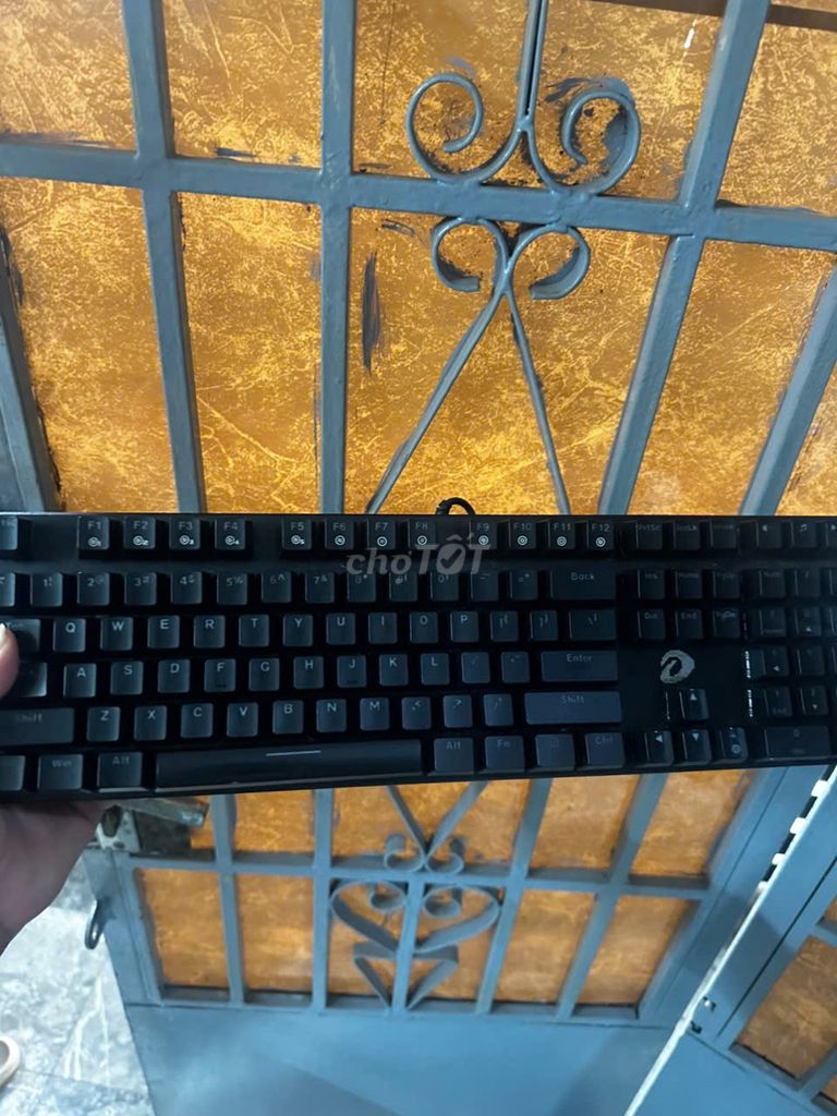Bàn phím cơ đã qua sử dụng. Mua bán Phụ kiện (Màn hình, Chuột...) tại Quận Gò Vấp Tp Hồ Chí Minh được đăng bởi NGUYỄN TRUNG TÒNG hình 1