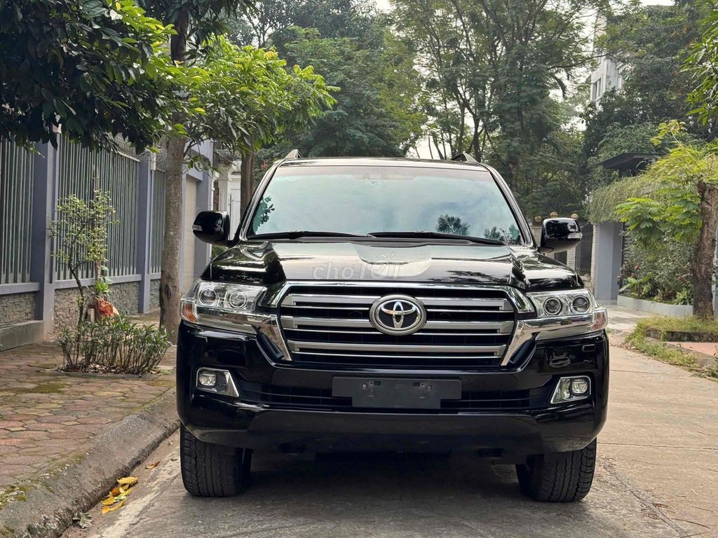 Toyota Land Cruiser V8 2019 Đen 80000 km. Mua bán Ô tô tại Quận Cầu Giấy Hà Nội được đăng bởi Cao Quý hình 1