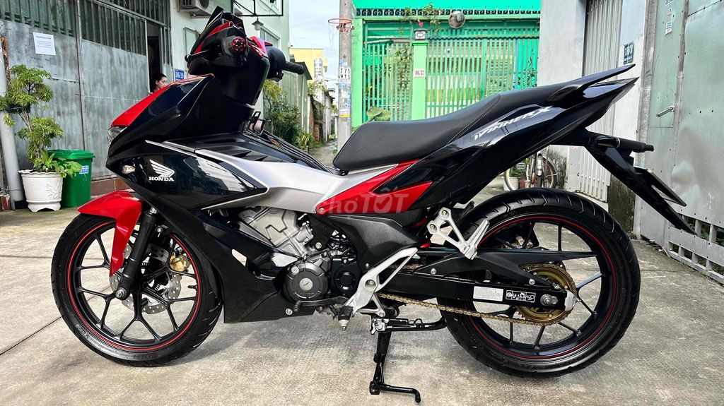 Honda Winner X ABS 2021 Đỏ đen như mới. Mua bán Xe máy tại Quận Ninh Kiều Cần Thơ được đăng bởi Cửa Hàng Xe Nhật Tài hình 3