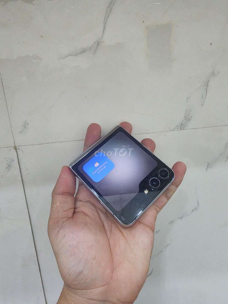 Samsung Z Flip 5 8GB/256GB. Mua bán Điện thoại tại Quận Ninh Kiều Cần Thơ được đăng bởi nguyễn Trần Quân hình 1